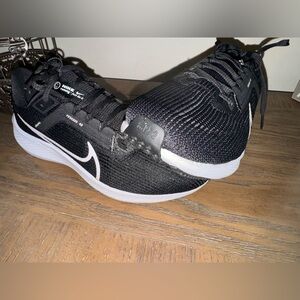 NWT Nike Pegasus